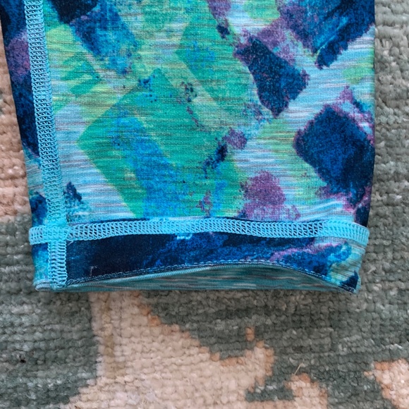 90 Degree by Reflex Reversible Blue Capri Work Out Leggings - Picture 5 of 11